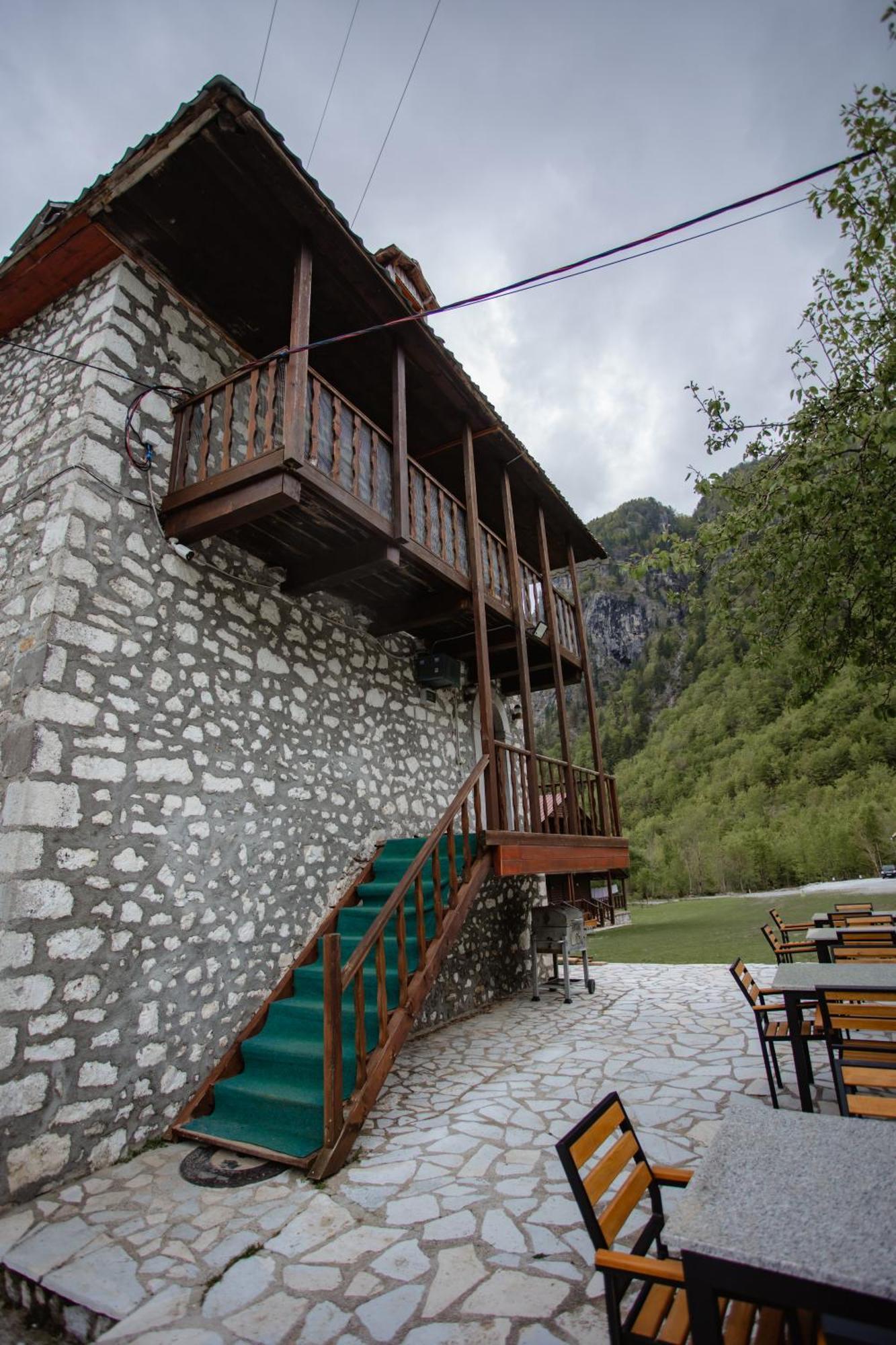 Kulla Pracja Theth Hotel Exterior photo